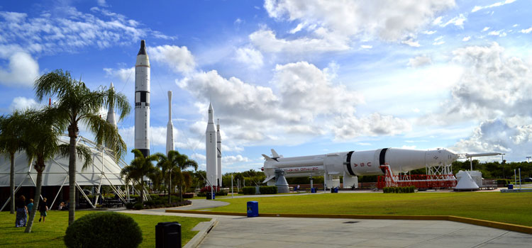 
                      Kennedy Space Centre – Camp KSC
                      