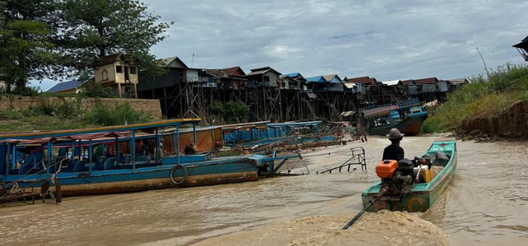 
                      Cambodia Service Learning Program
                      