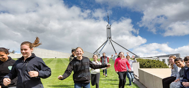 
                      Canberra: Heart of the Nation
                      