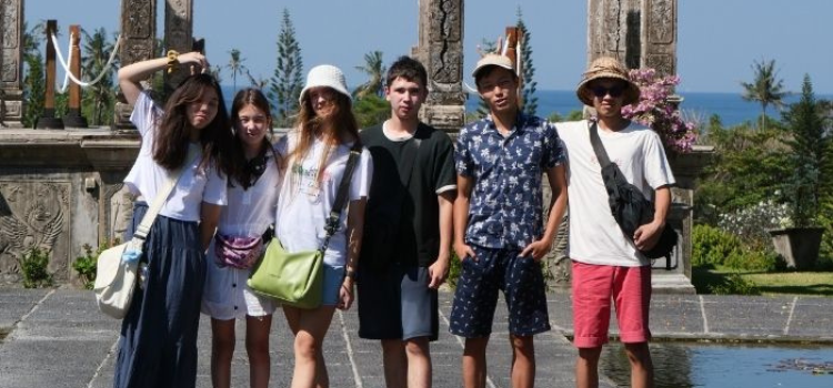 
                      Bali Service Learning Program
                      